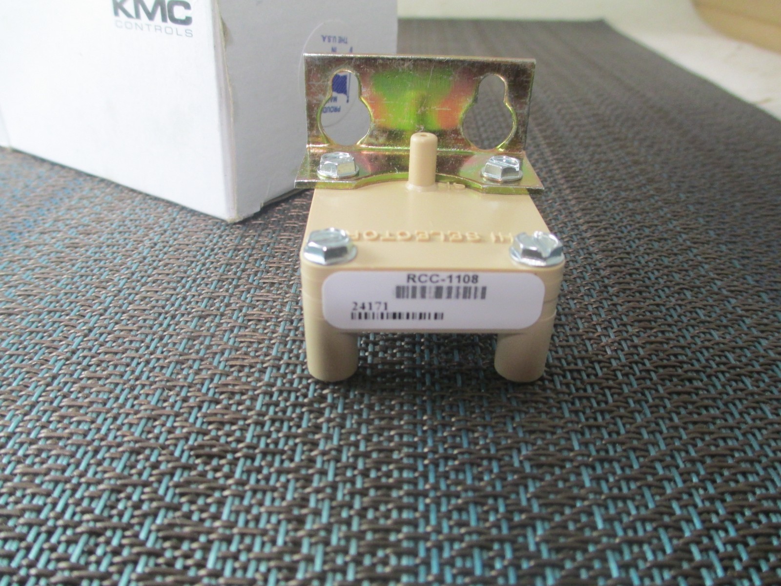 KMC RCC-1108 Pneumatic Relay NEW!
