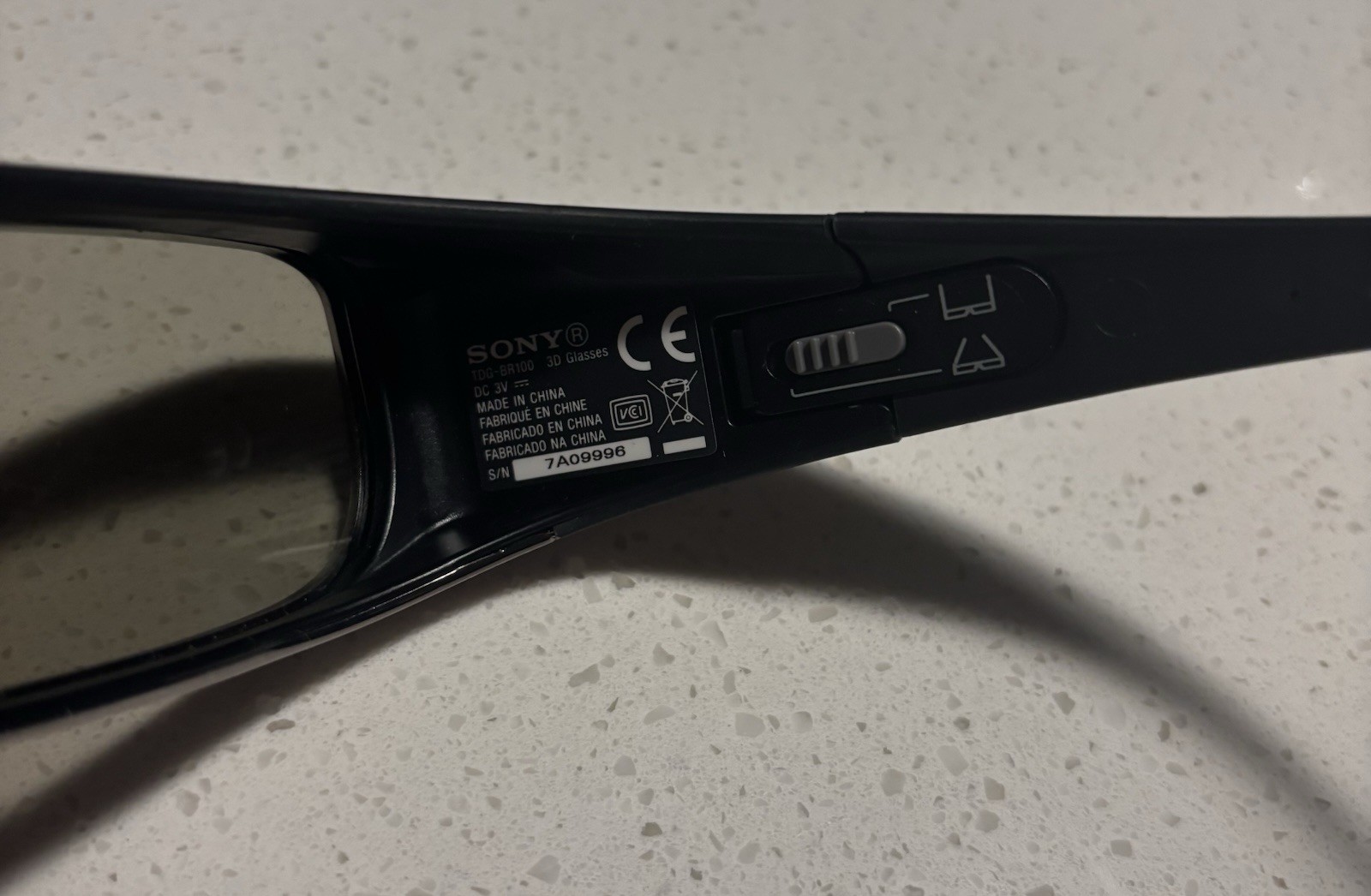 Sony TDG-BR100 3D active glasses, designed for use w Sony 3D TVs Model TDG-BR100