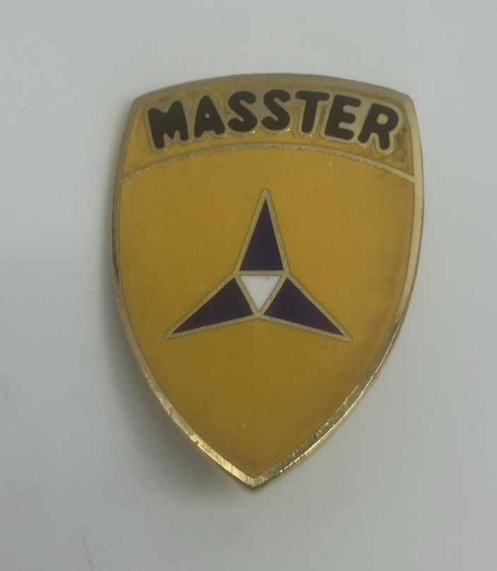 Post WWII US Army HQ Company 3rd III Corps Masster Crest