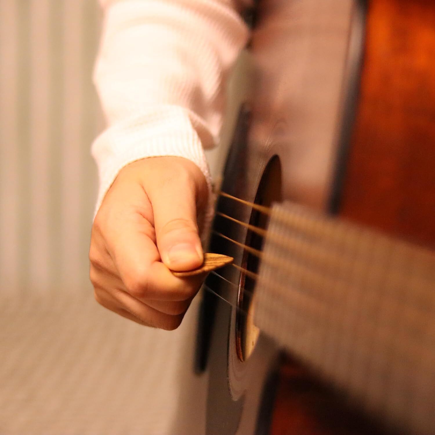 Guitar Picks for Acoustic Medium
