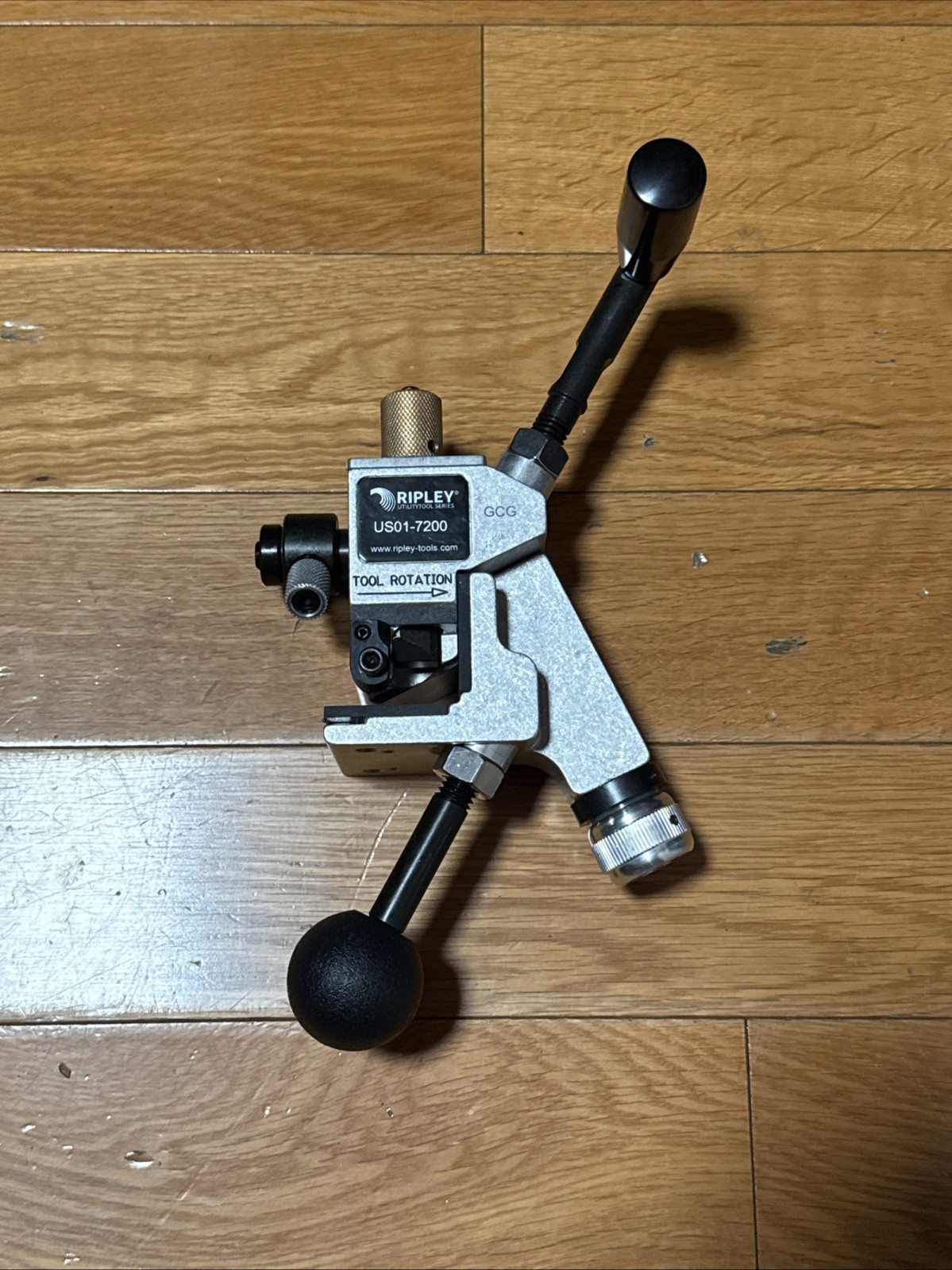 Ripley Adjustable Jacket Stripper USO1-7002