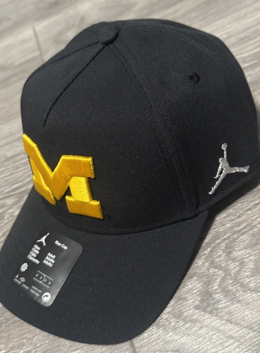 Michigan Wolverines Nike SnapBack Adjustable hat Navy Color