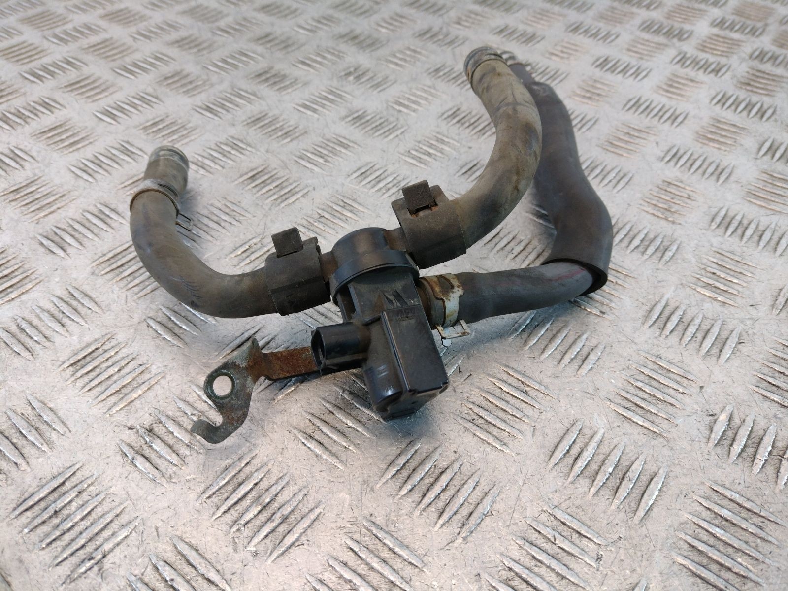 2007 YAMAHA FZ6 Air Solenoid Valve