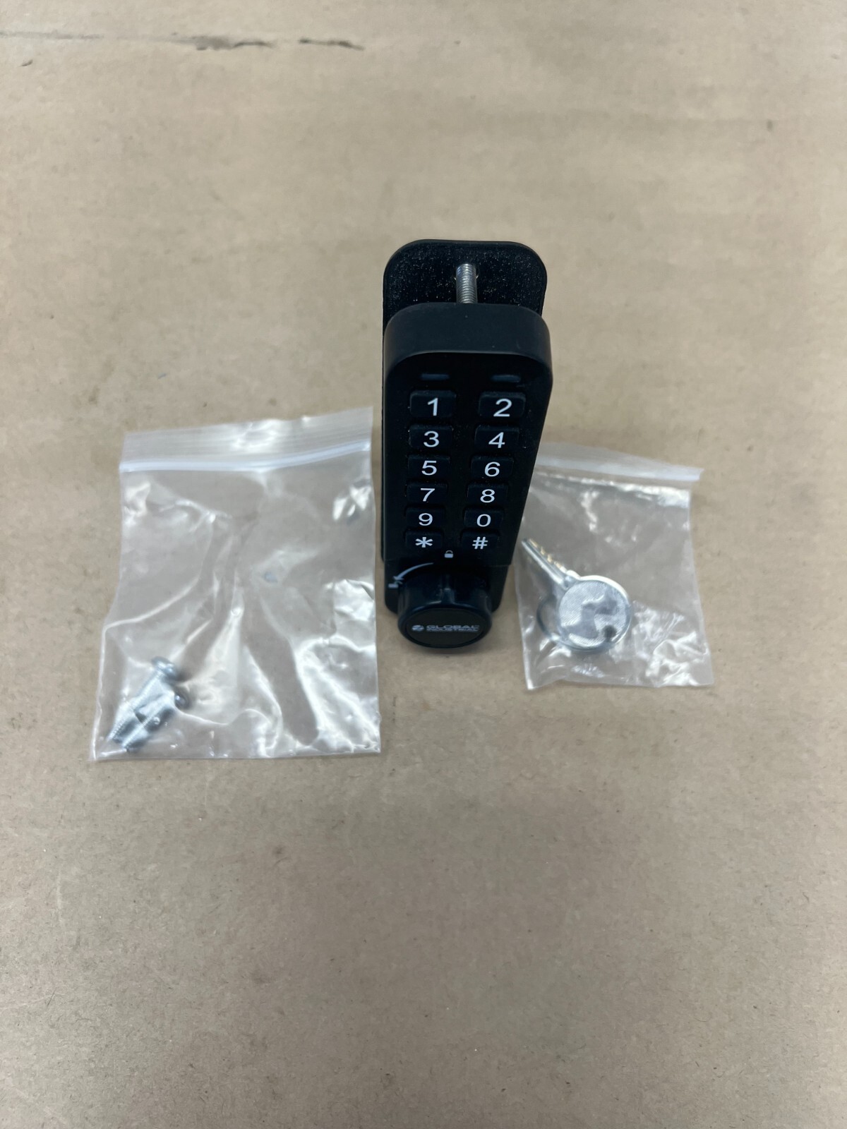 Global Industrial WB641634 4 Digit Code Turn Knob Keypad Lock