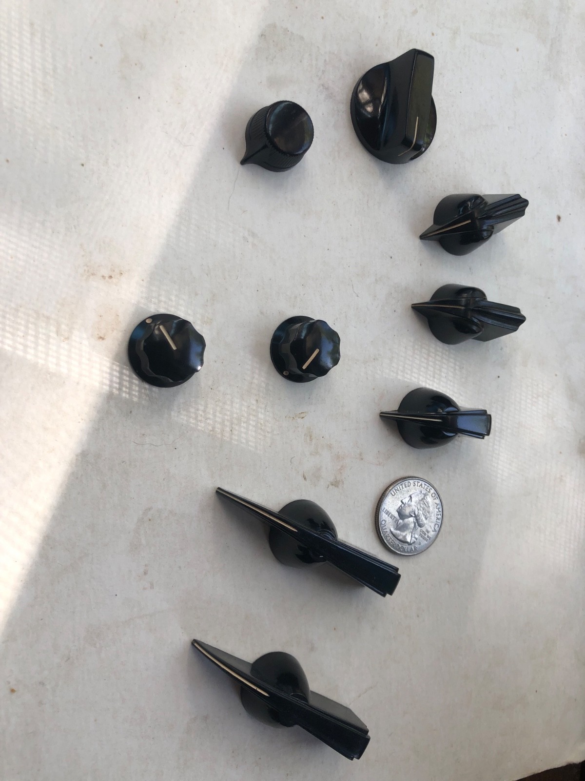 Chickenhead knobs bakelite Daka-Ware Chicago various in black