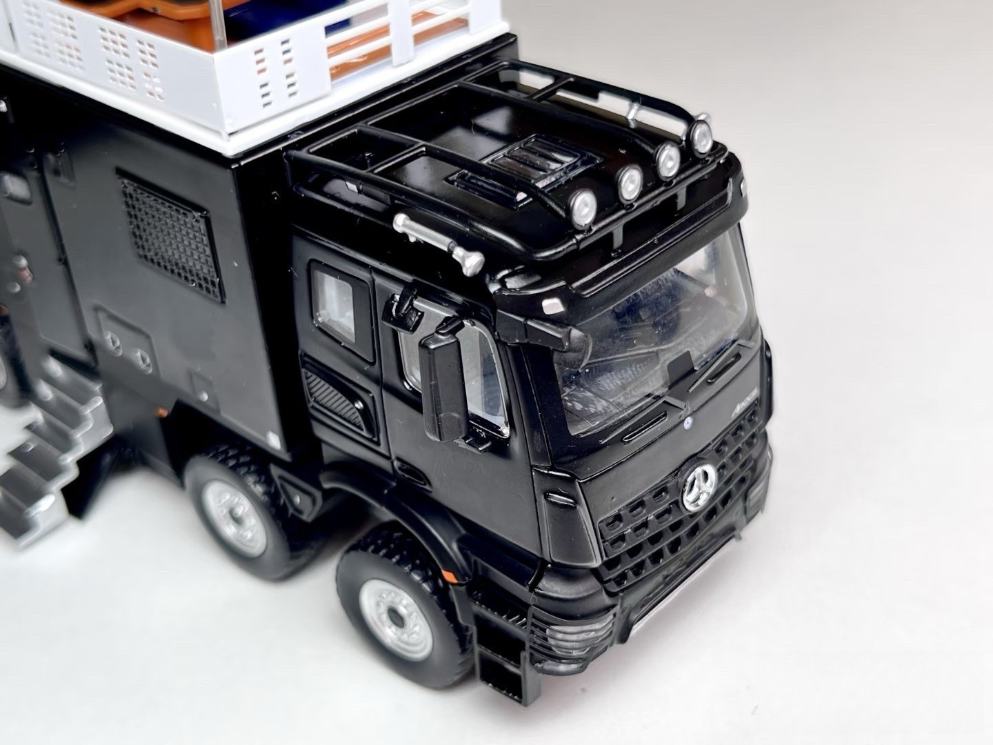 GCD 1/64 Mercedes Arocs 8x8 Ultimate Expedition Truck GT Show Exclusive Black