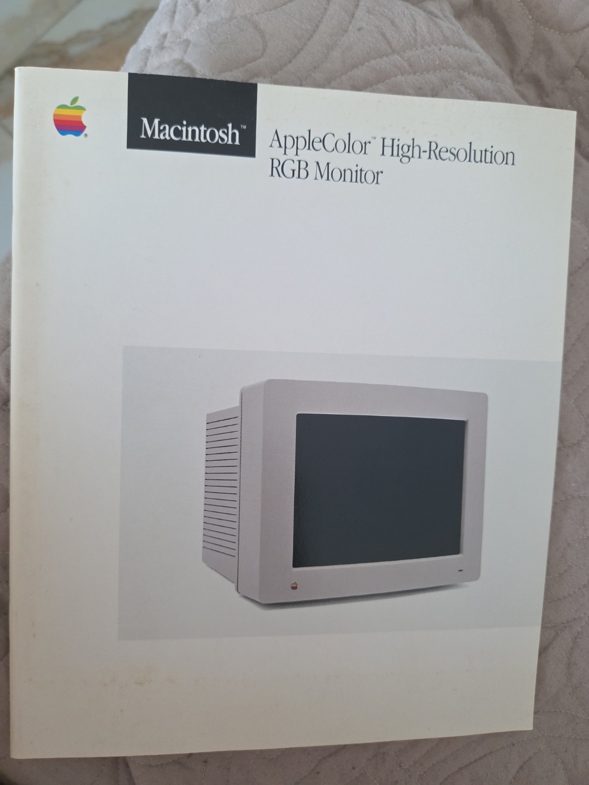 Macintosh AppleColor High-Resolution RGB Monitor • Manual • 1987 • 24 pages