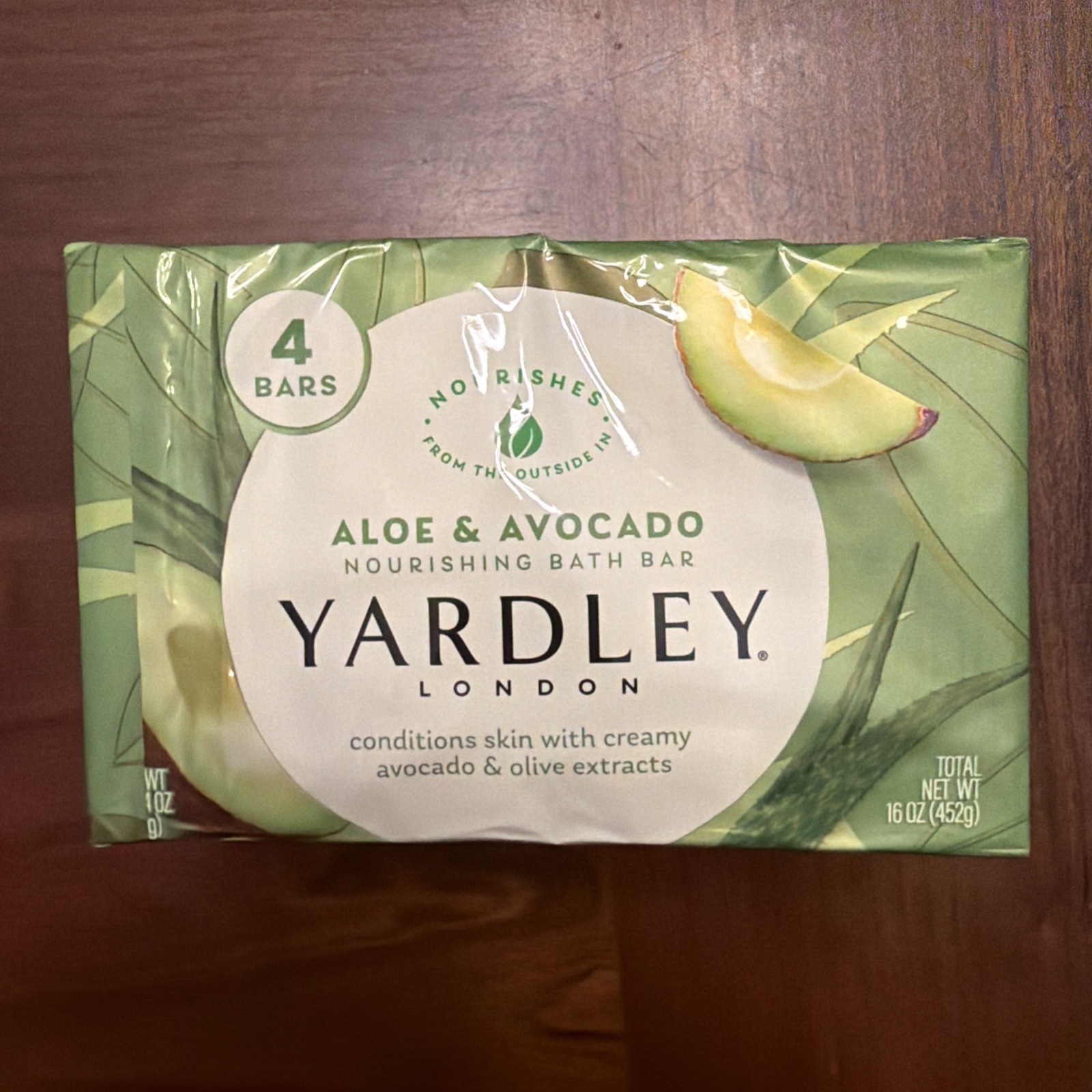 YARDLEY LONDON Aloe & Avocado Nourishing Bath Bar Soap (4 Bars) - NEW