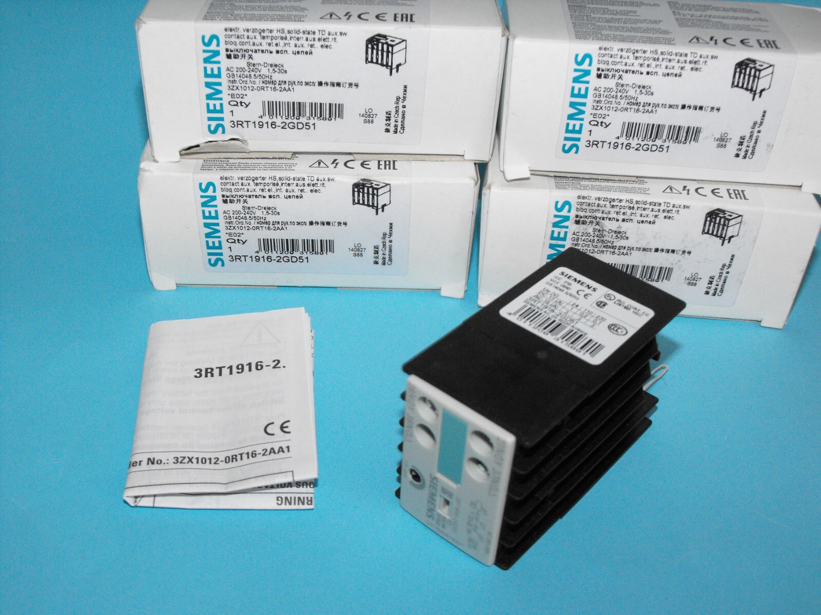 SIEMENS 3RT1916-2GD51.TIME DELAY AUXILIARY SWITCH 200-240V 1.5-30s.(LOT2PCS).NEW