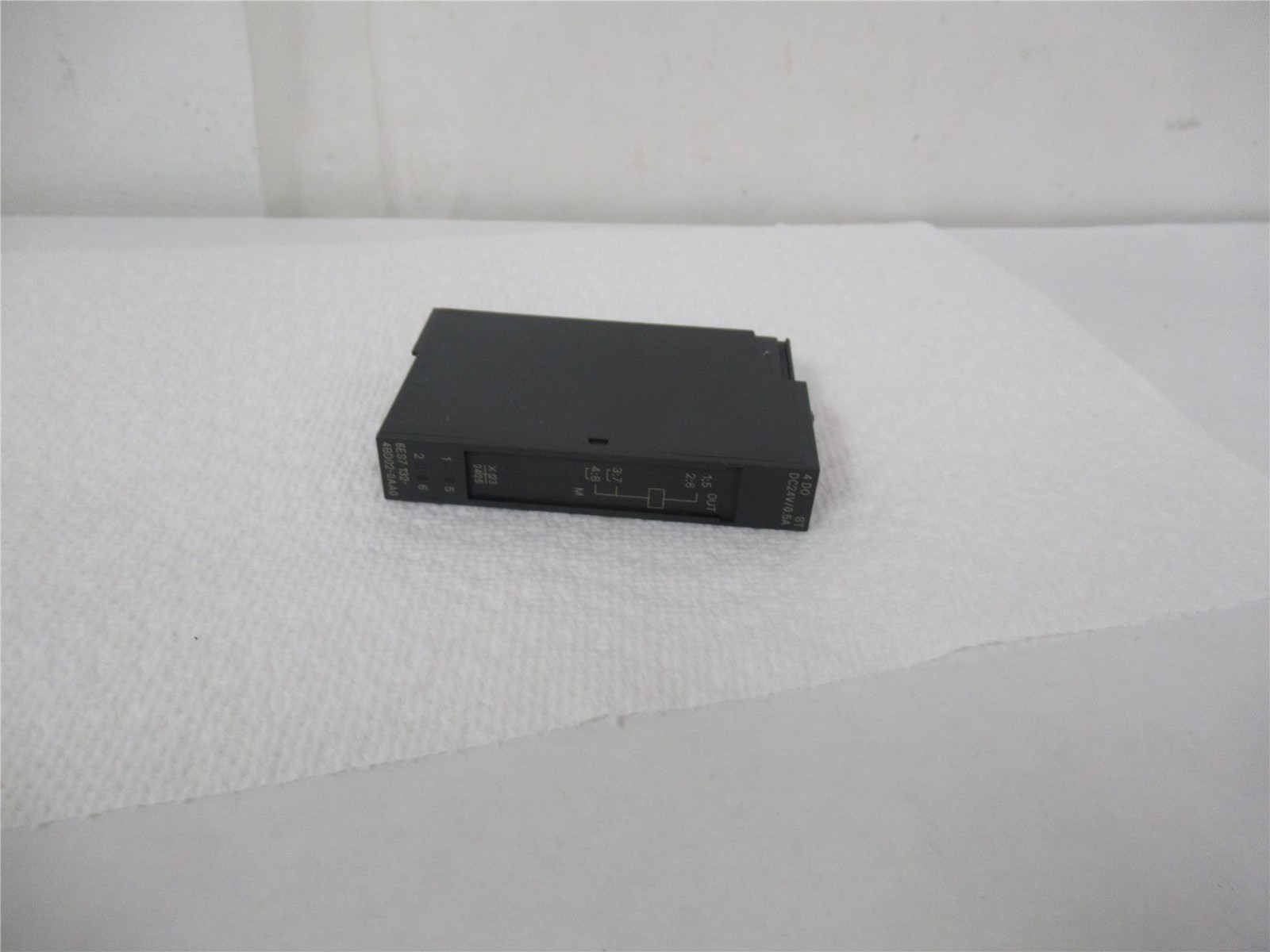 252358 New-No Box; Siemens 6ES7 132-4BD02-0AA0 Simatic Digital Output Module24V