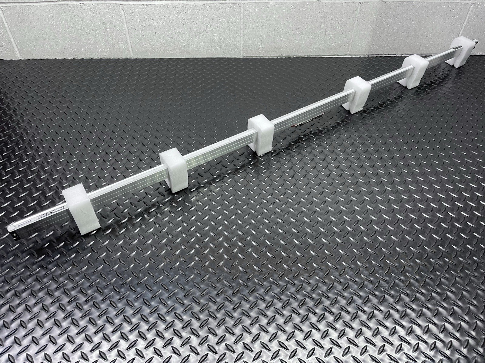HEIDENHAIN LS 487 | ID 572 251-22 LINEAR ENCODER MEASURING LENGTH 1440mm
