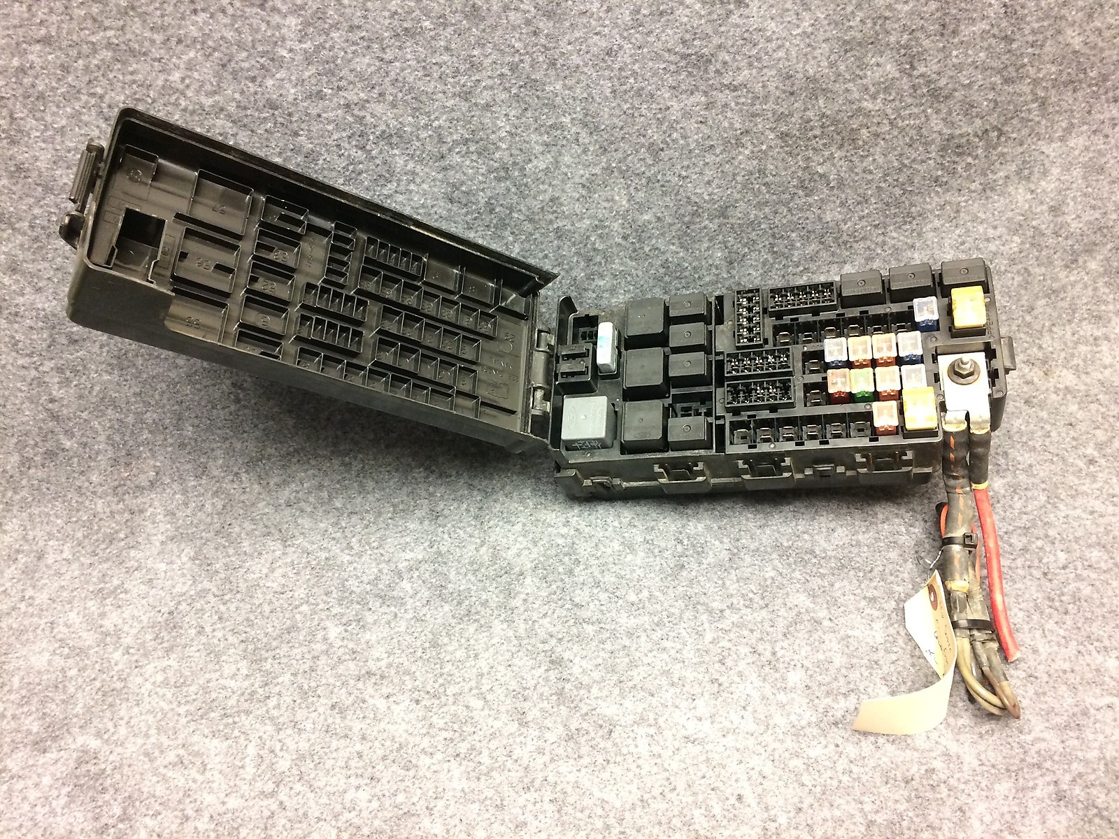 2004 Explorer Mountaineer 4.0 Underhood Main Fuse Box Relay 4L9T-14398-BB 29759