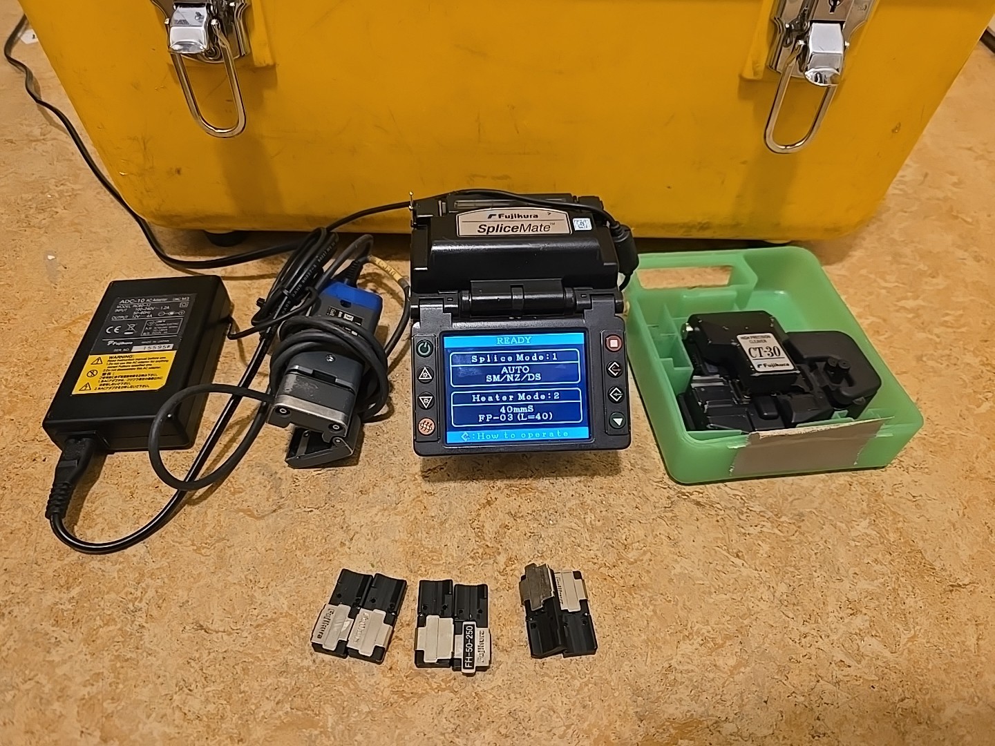 Fujikura FSM 11R SpliceMate Ribbon Arc Fusion Splicer Without Batteries