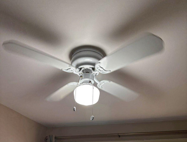 Hampton Bay Littleton 42" Ceiling Fan White w/ Light Kit Pre-Owned Tested Works