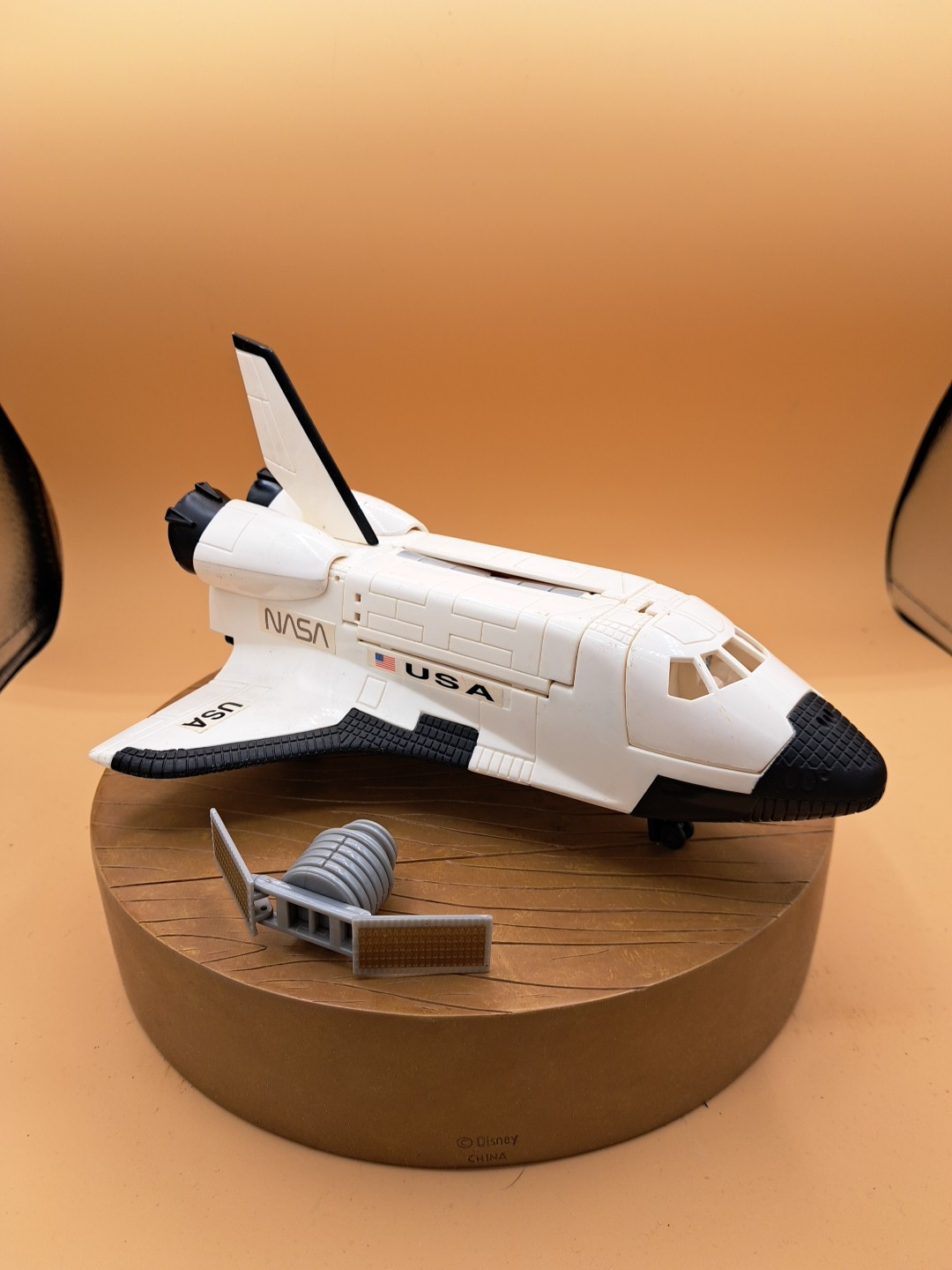 NASA 10.5” Tall 1997 Mattel USA Shuttle Spacecraft No Rover