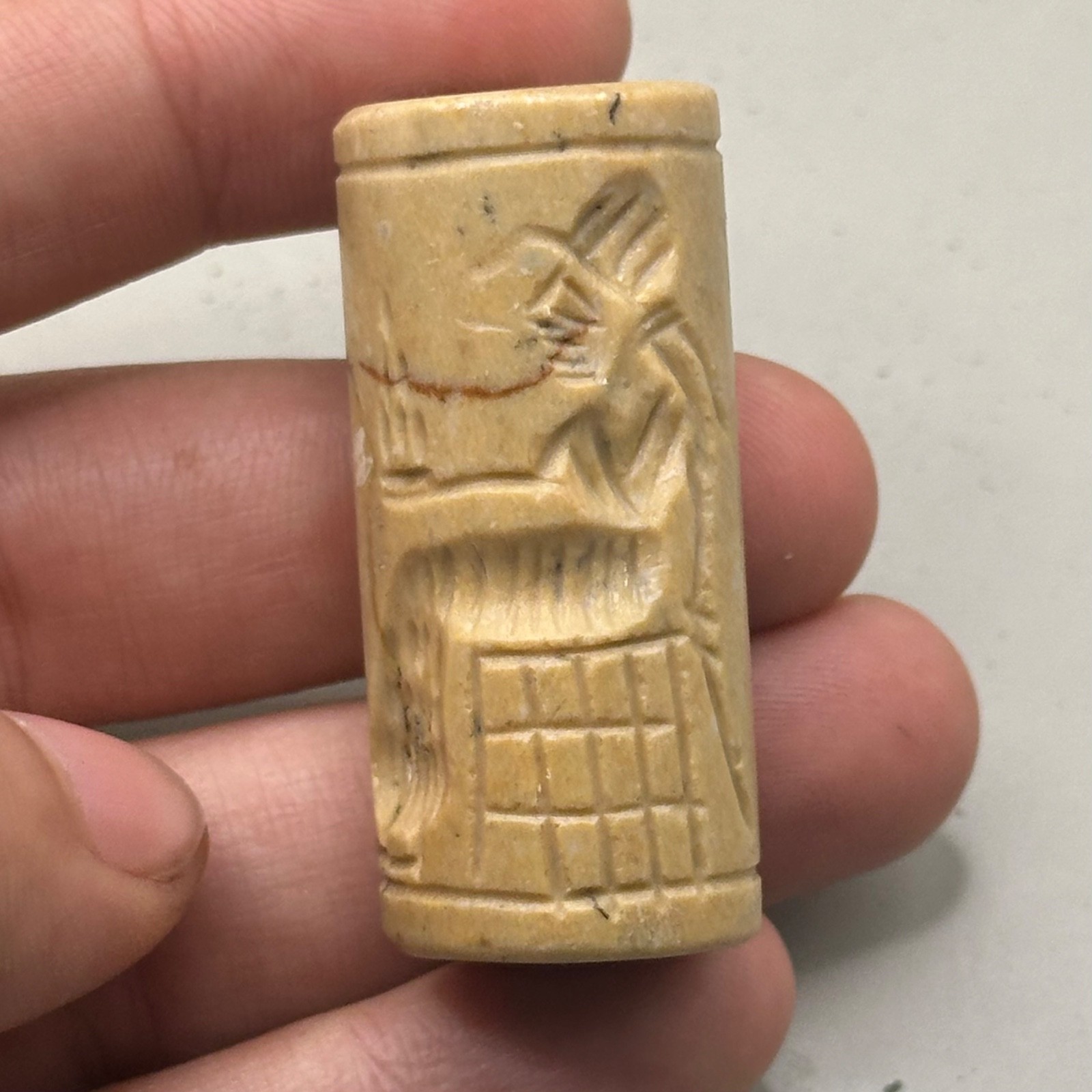 Ancient Near Eastern King Sitting Intaglio Round Bead