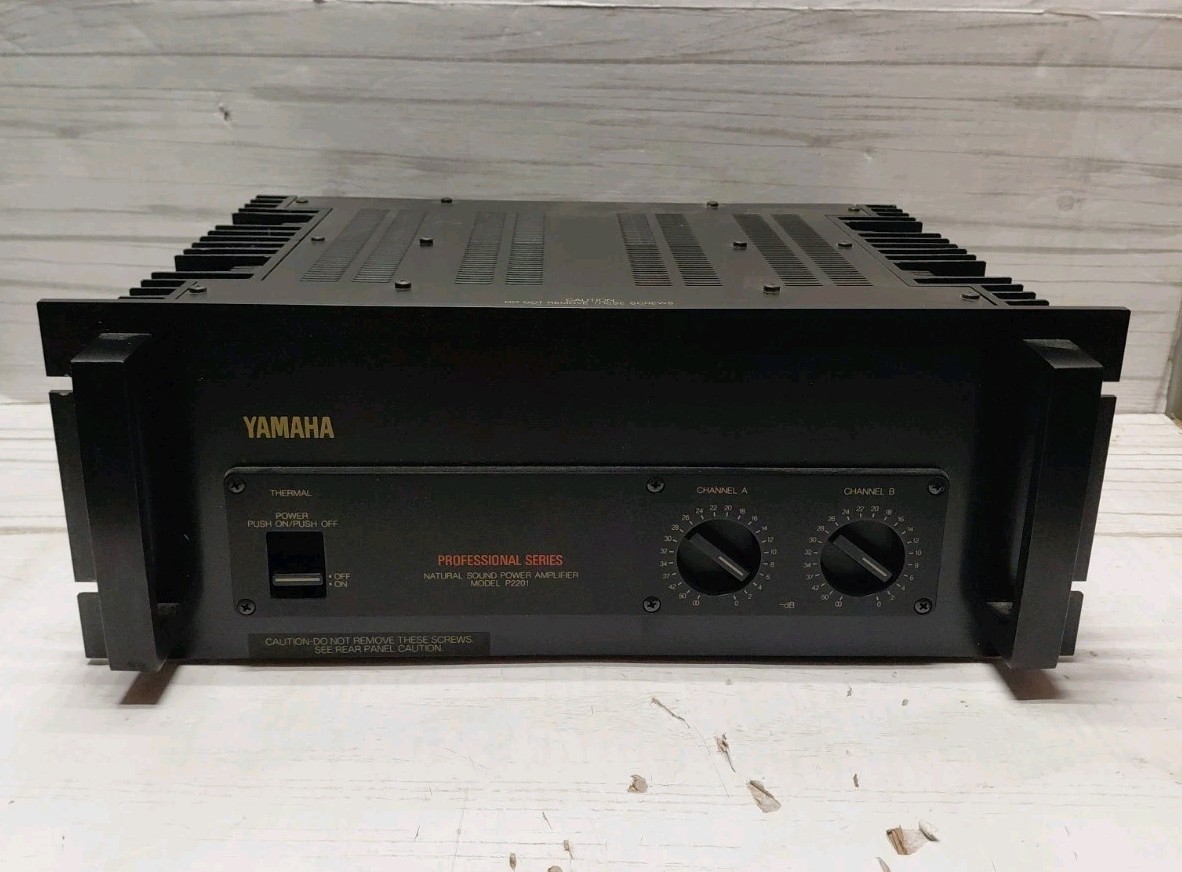 Yamaha P2201 Professional Series Power Amp Tested & Working Vintage Pro Audio