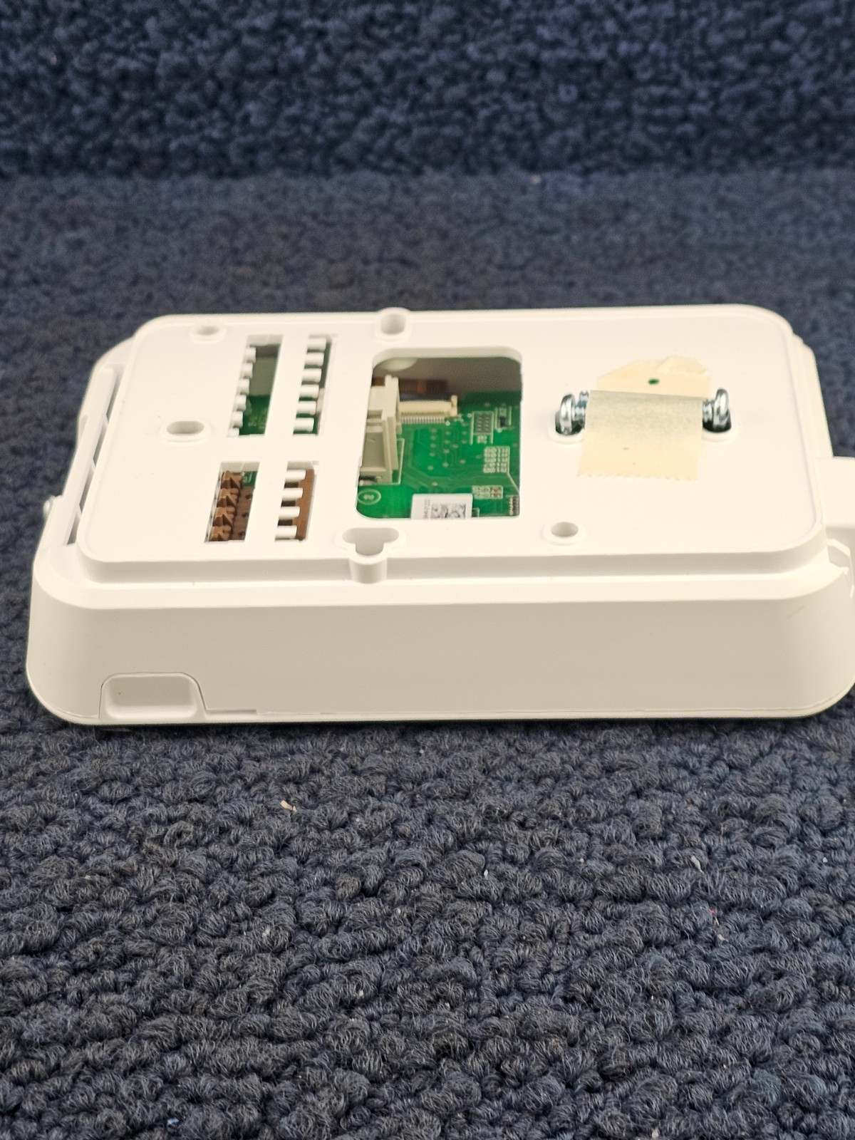 JOHNSON CONTROLS A163818R4G: Surface-Mounted NS8000 Series Network Sensor