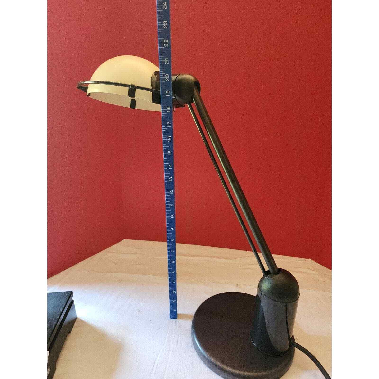 Postmodern Deta!ls D Lyra Desk Table Lamp