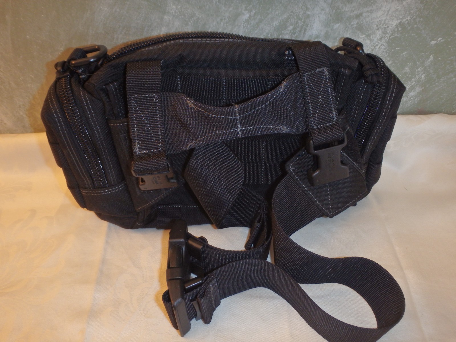 Maxpedition Black Proteus Versipack MX402B Adult Waist Strap Water Resistant Bag