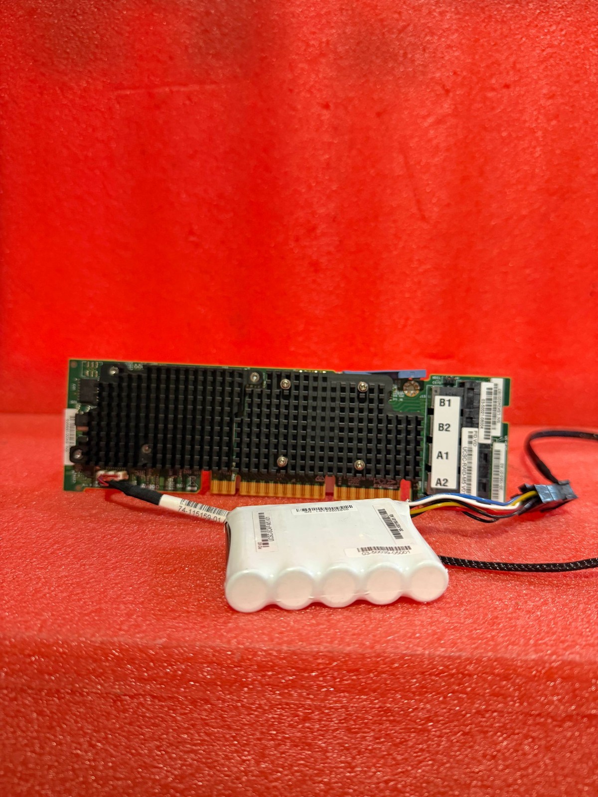 UCSC-RAID-M5 CISCO 12Gb/s MODULAR PCIE SAS RAID CONTROLLER  w/ Battery + Cable
