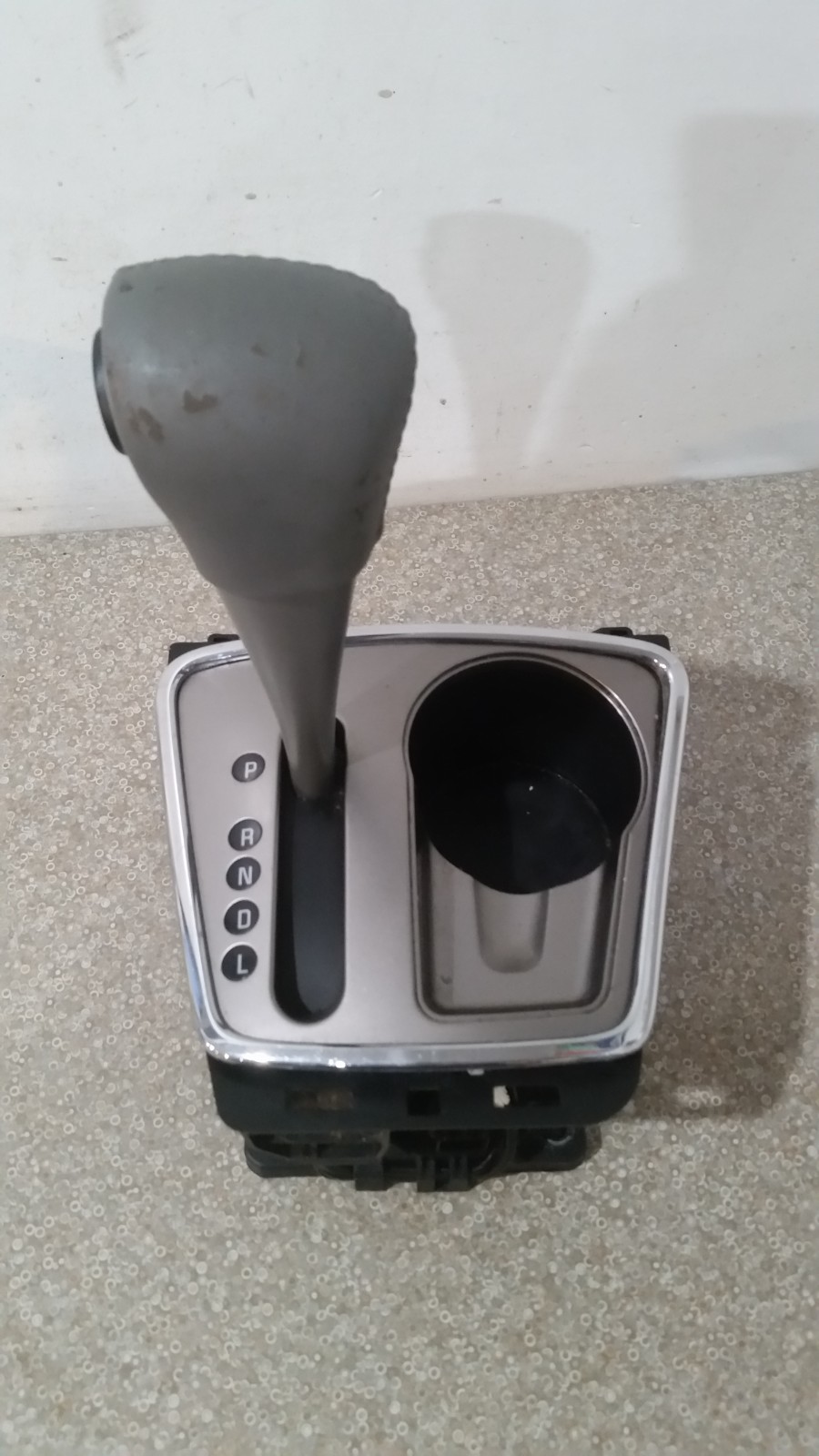 06-07 Chevrolet Malibu 4dr Automatic Transmission Gear Shift Lever Assy 15244328