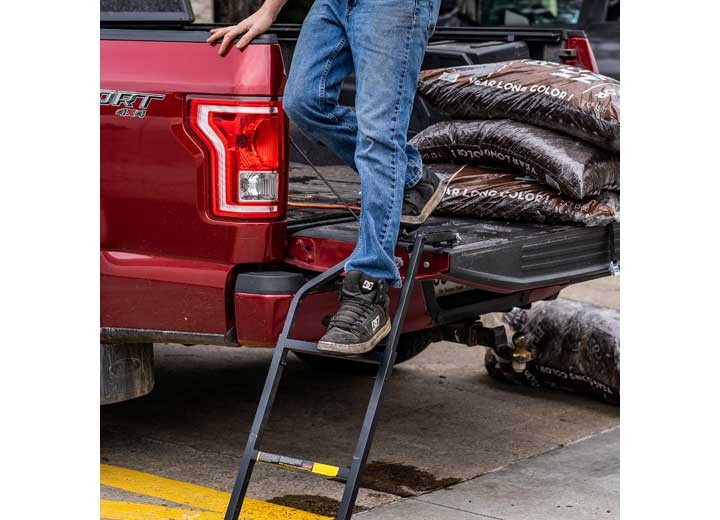 Traxion 5-100 Tailgate Ladder