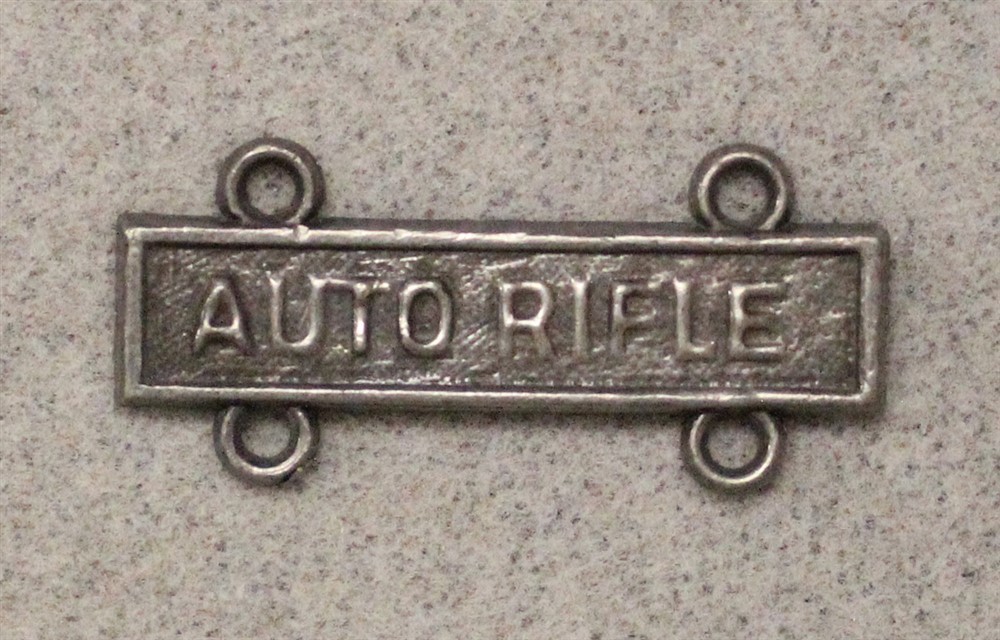 U.S. Army: AUTO RIFLE - bar for Marksmanship Badge, pot-metal