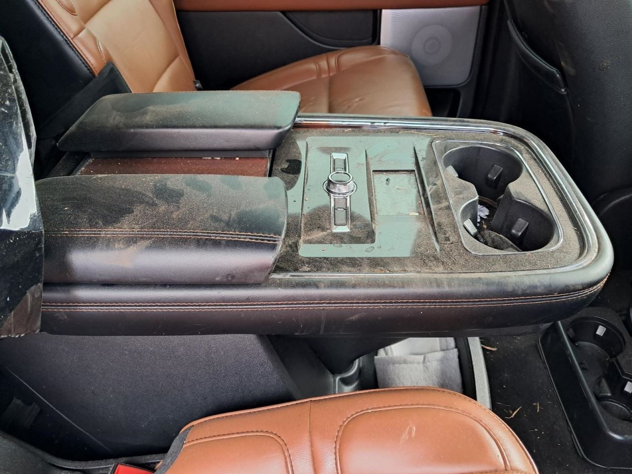 NAVIGATOR 2019 Glove Box 4815593