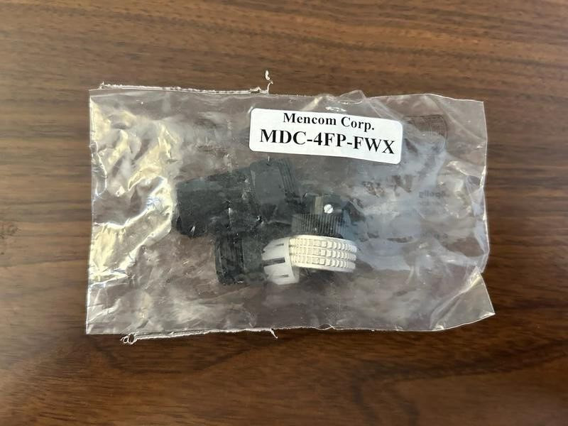 Lot of 2 Mencom MDC-4FP-FWX Connector