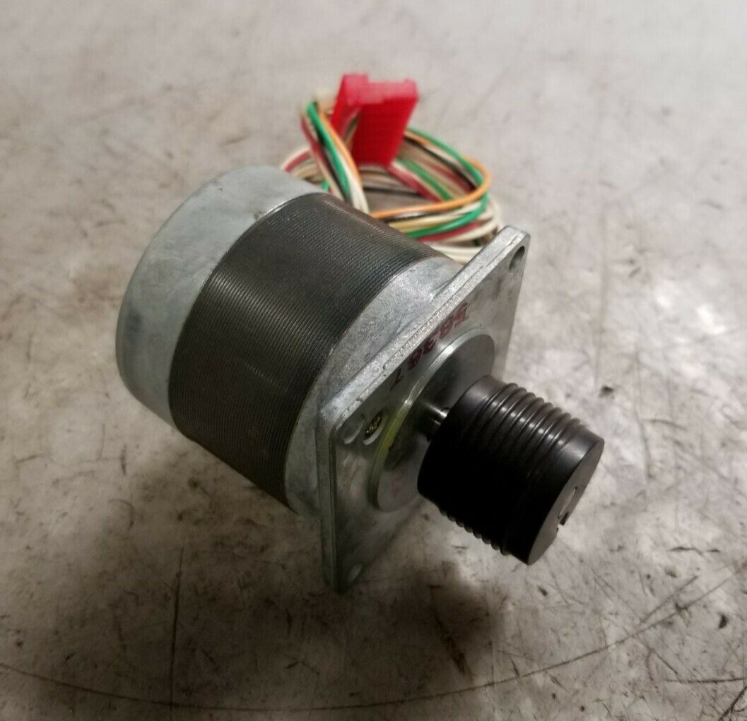 NEW SUPERIOR ELECTRIC M061-FD-6218 SLO-SYN STEPPING MOTOR 5 VDC 200 REV