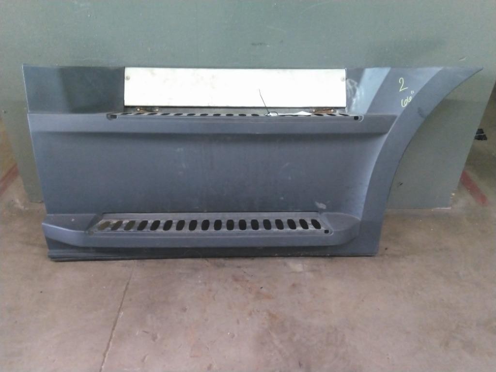 For 2019 FREIGHTLINER CASCADIA 126 SIDE FAIRING Right ,  IL