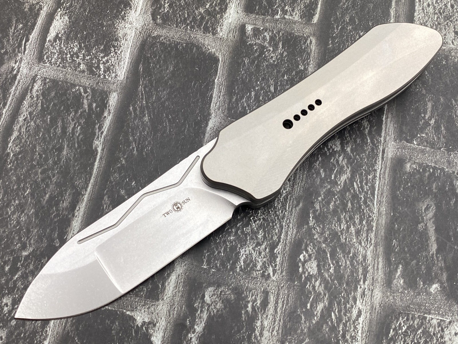 Twosun TS567-14C28N-Sand Folding Knife Titanium Handle Pocket knife