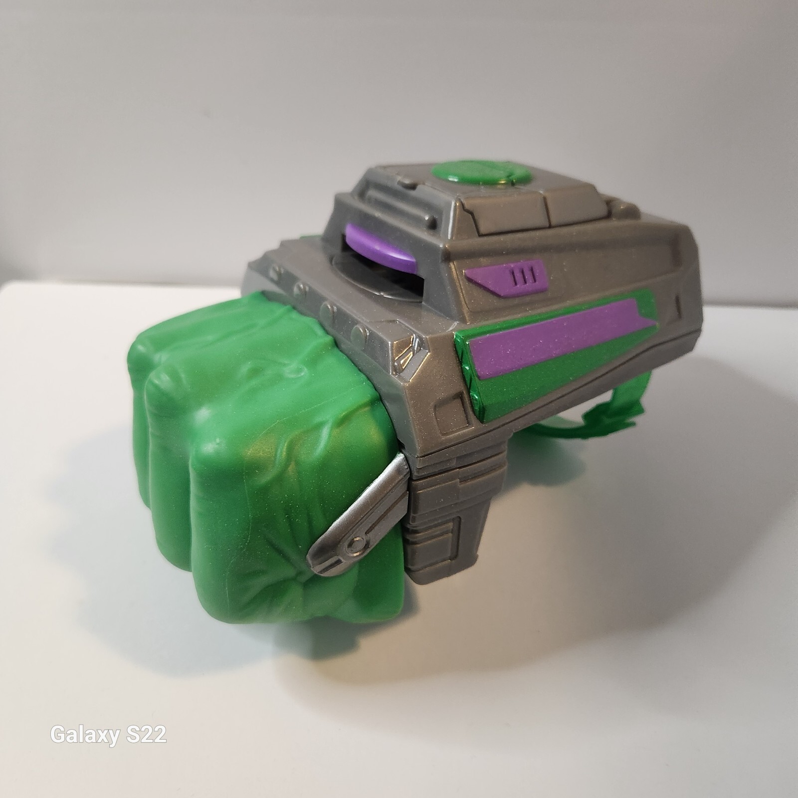 Marvel Hulk  agent of SMASH Gamma Blastin' Glove (TOYS R Us) Exclusive No disc's