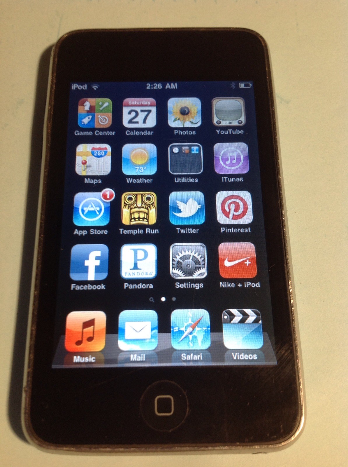 Apple iPod Touch 2ND Generation Black 8GB MC086LL