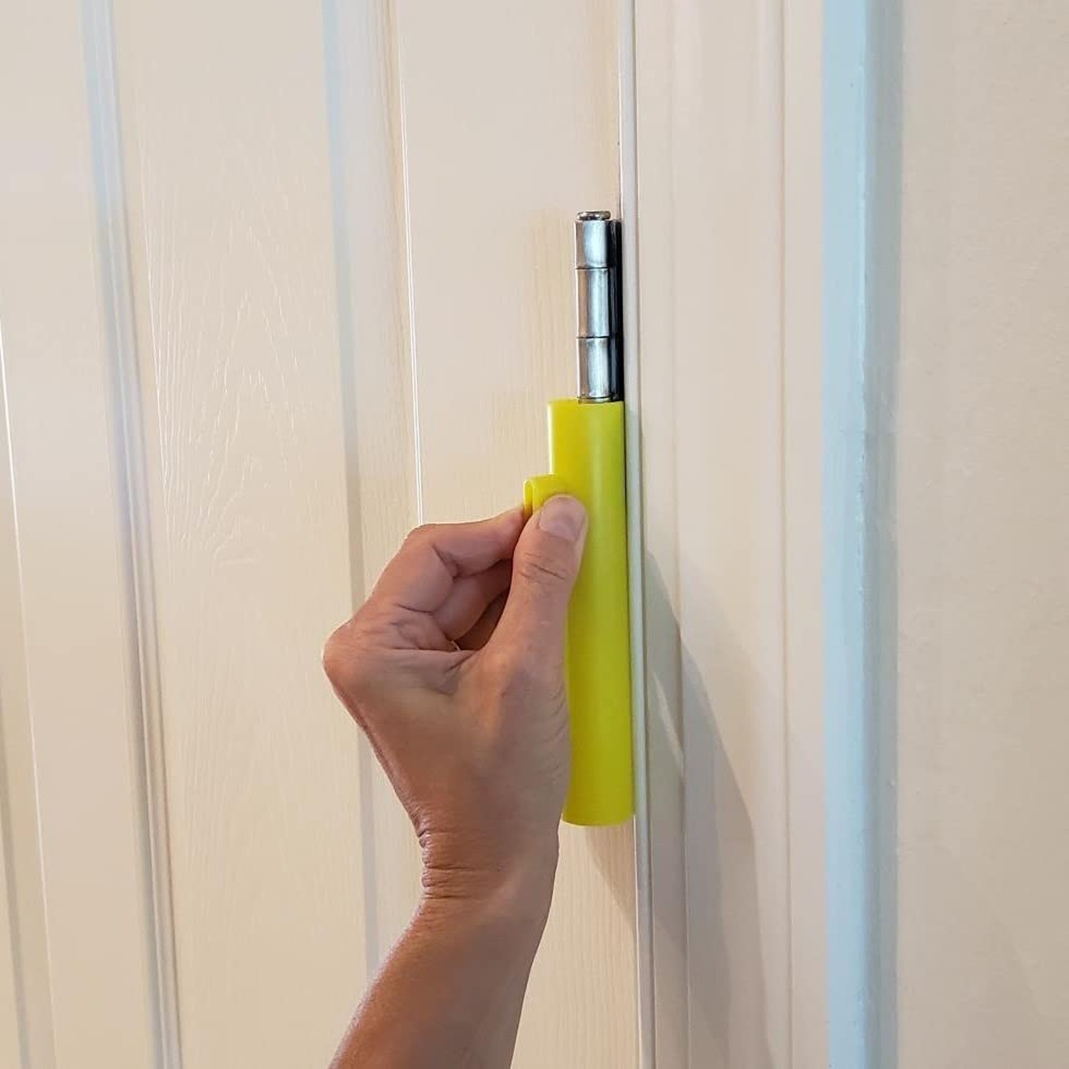 Hinge Hero® Door Hinge Lubrication Tool. Stop Squeaky Door Hinges. No Mess.