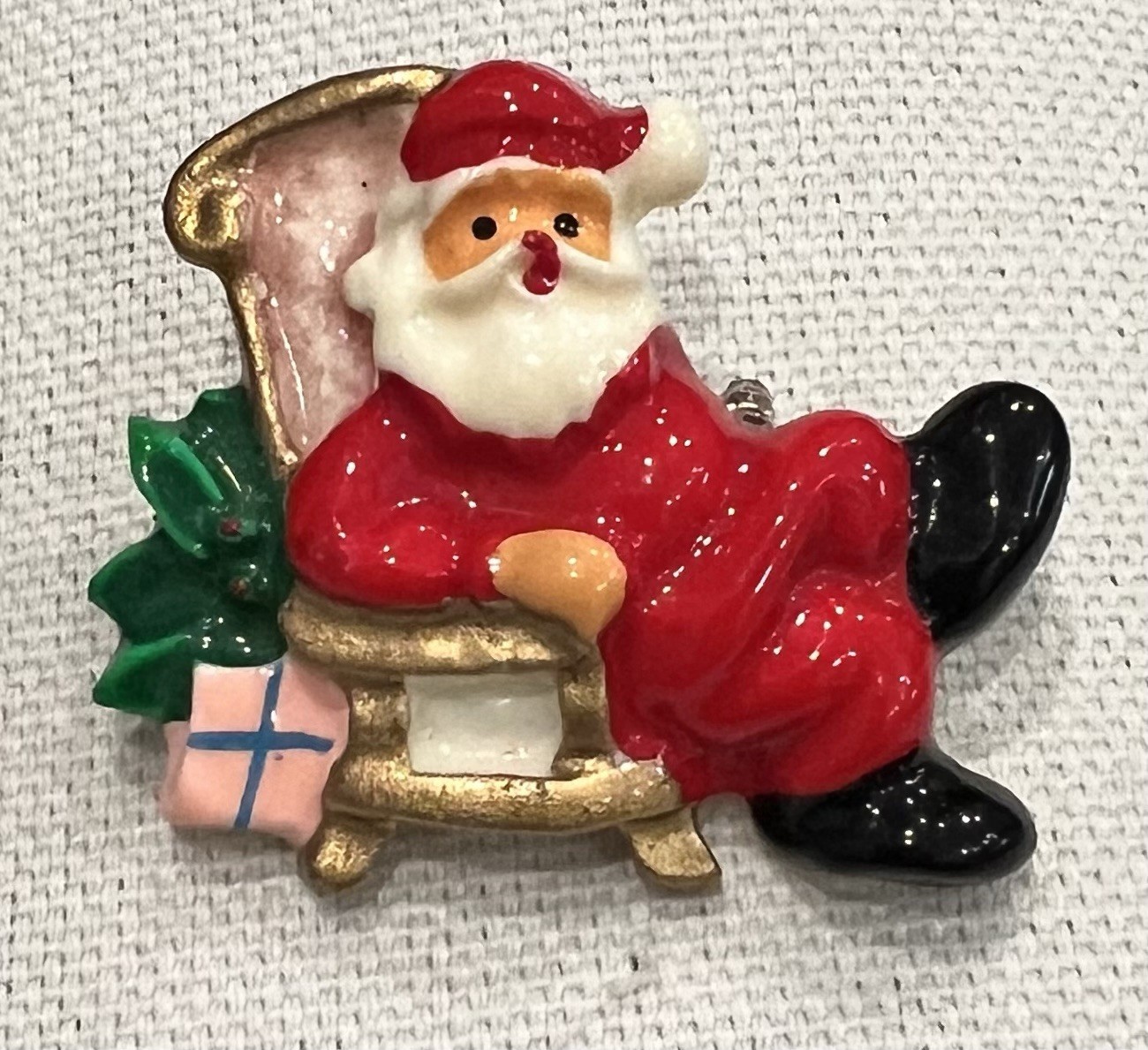 Santa Claus Holiday Christmas Pin