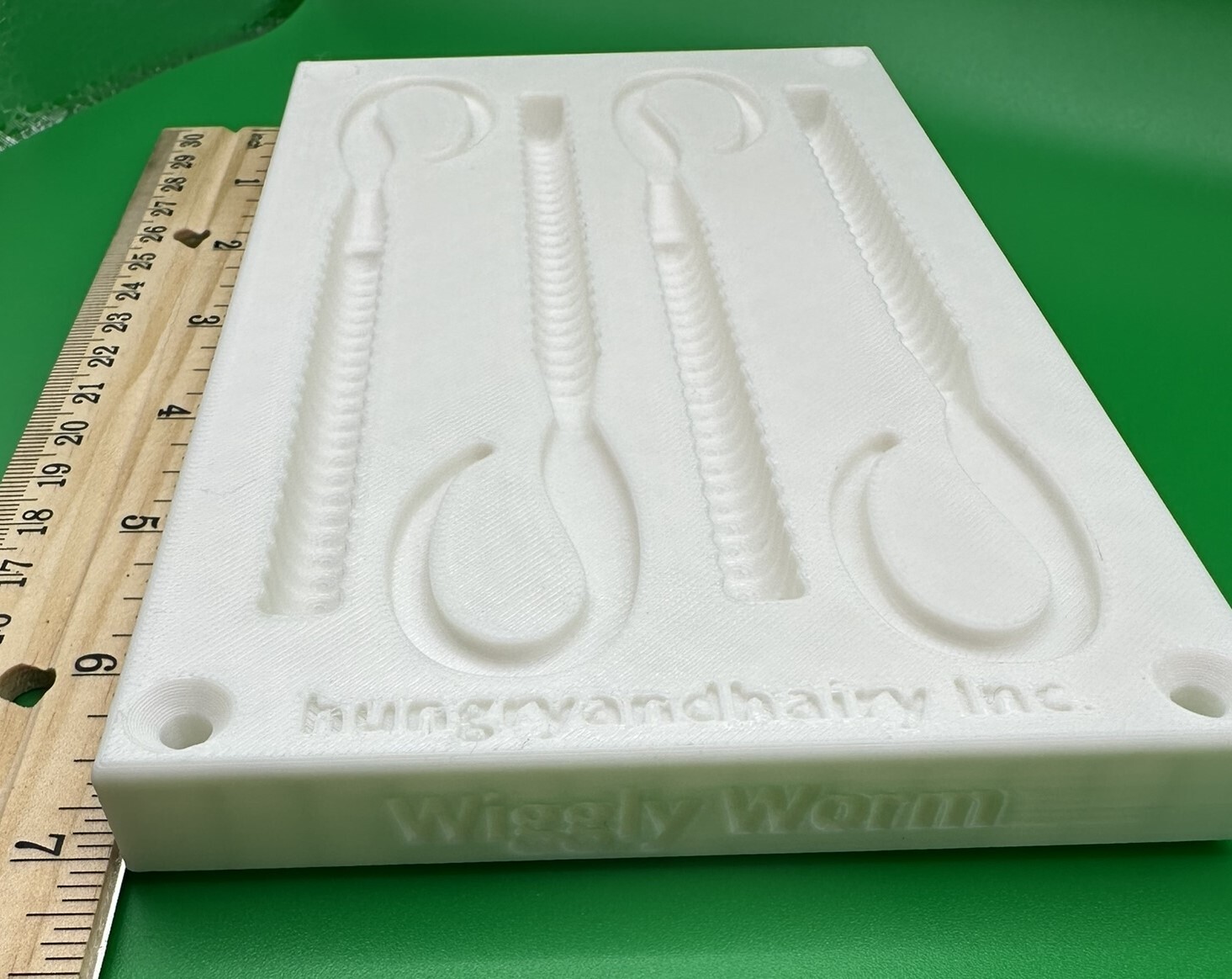 Custom Soft Plastic Fishing Lure Worm Mold 5.8" "Wiggly Worm"