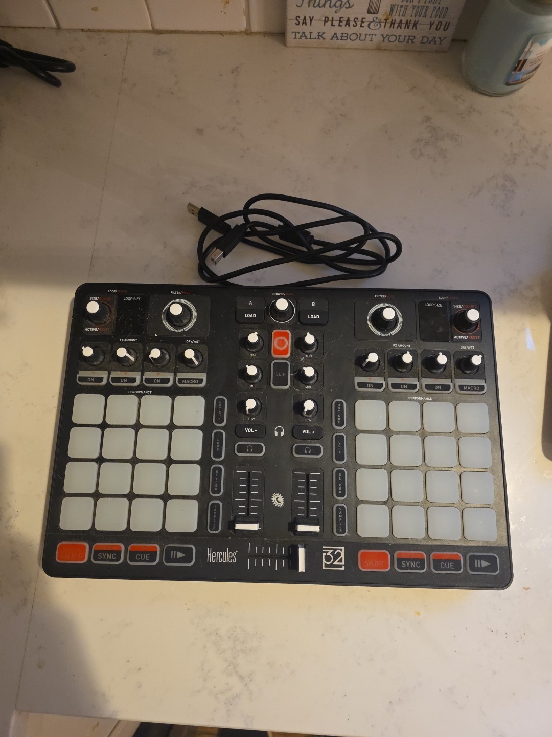 Hercules P32 Advanced DJ Controller with High Performance Pads DJCONTROL-P32