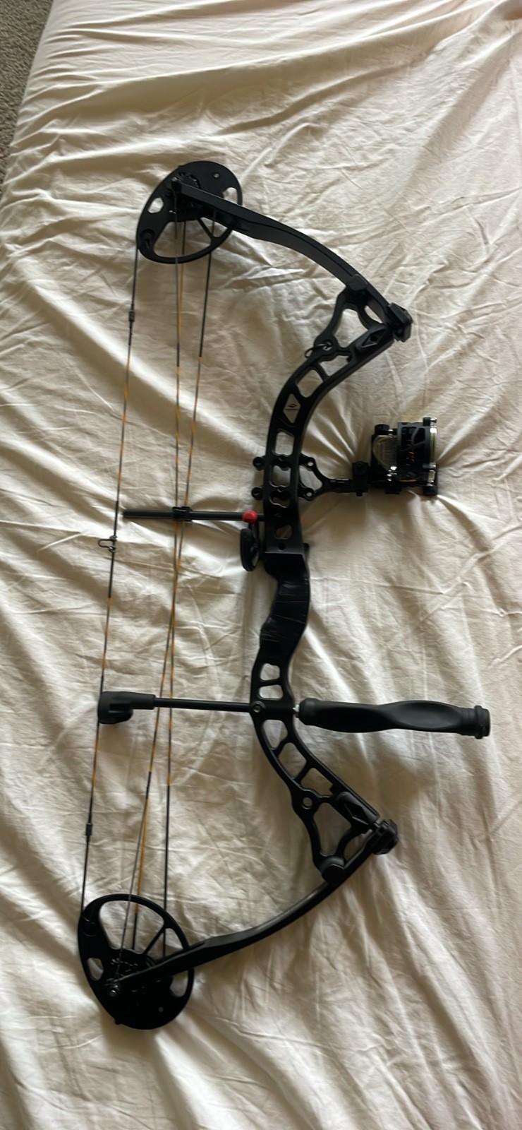 Diamond Archery Infinite 305 lefty bow
