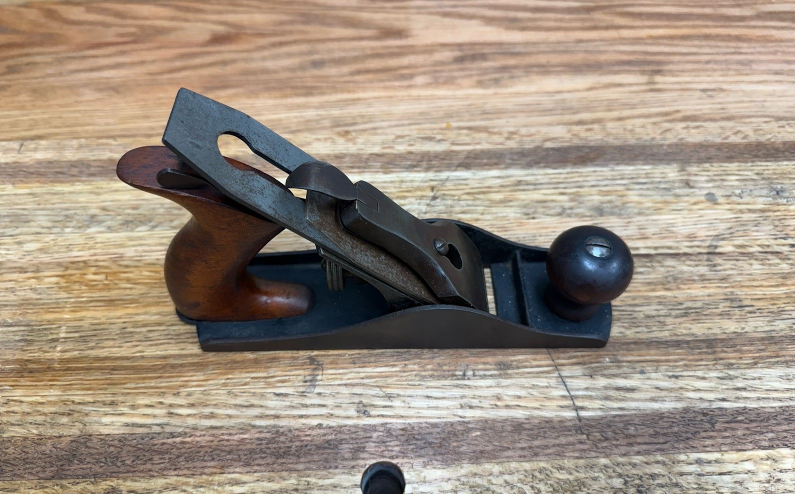 Vintage VICTORY No. 4 Smoothing Bench Plane Corrugated Bottom USA
