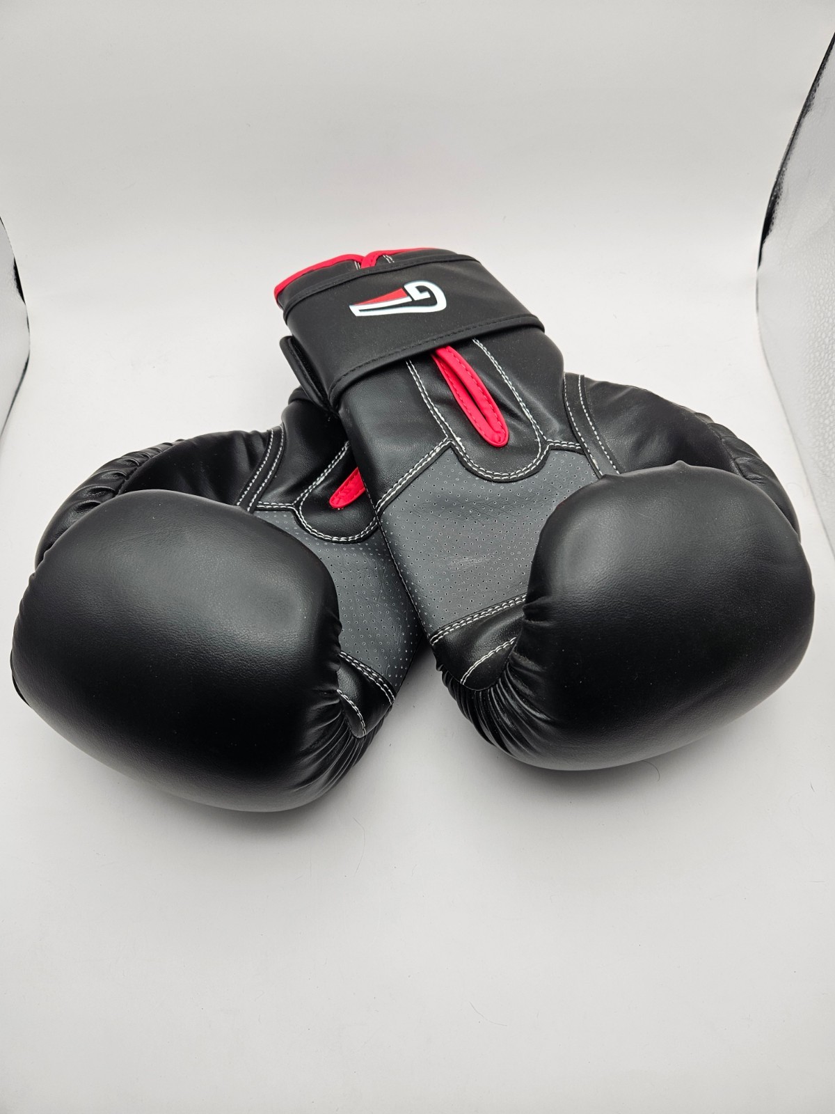 Gritletic Boxing MMA Training Gloves 14oz Black Lightly Used