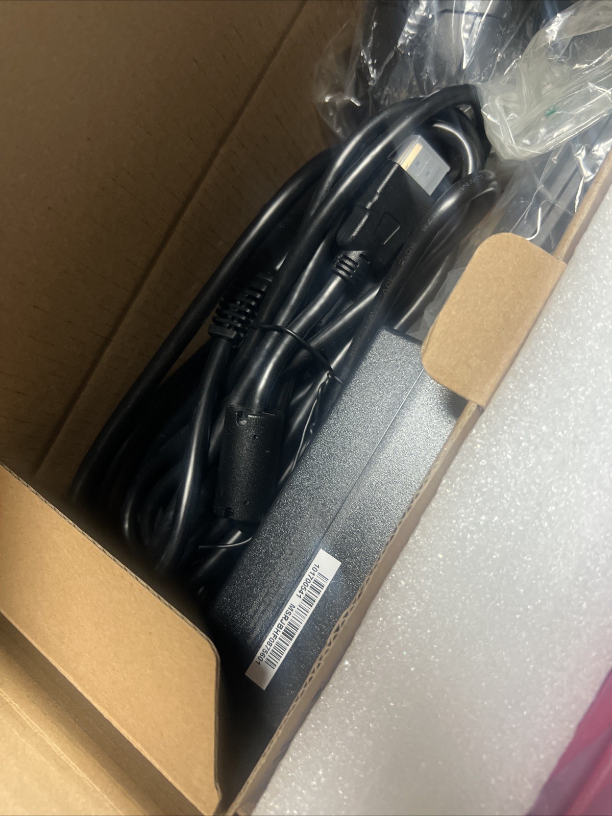 laview LV-T970HS security camera Wired 4 Cameras And Cables 8 Channels 4K