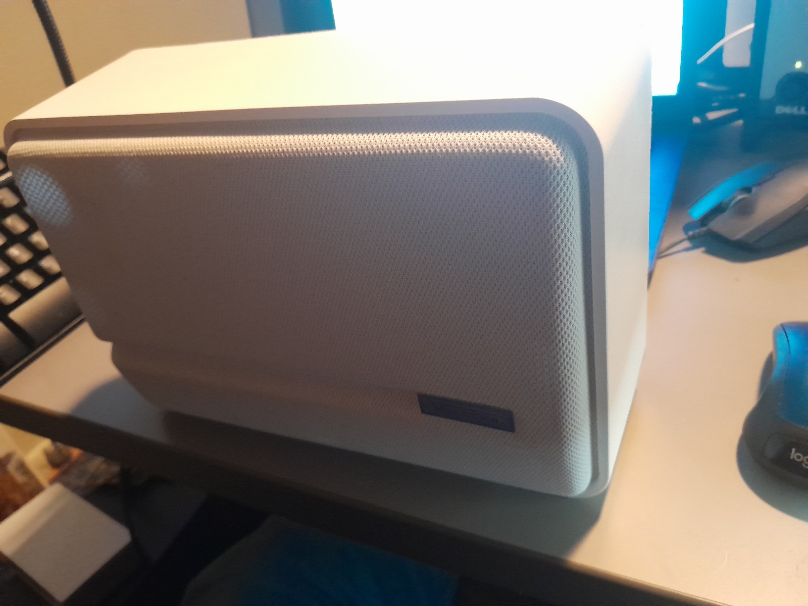 Valcom V-1042W speaker