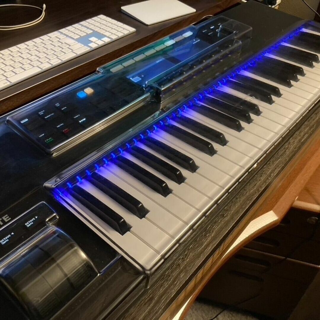 Native Instruments Komplete Kontrol S49 Mk2 Controller Keyboard MIDI Black