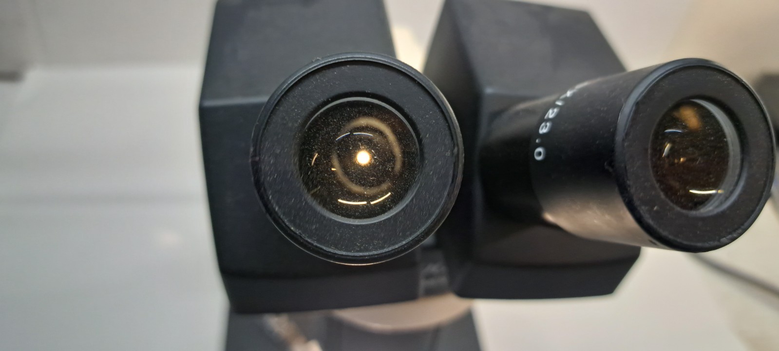 ULTRA LITE SWIFT ILLUMINATION SYSTEM STEREO MICROSCOPE MODEL SM90 (#2)