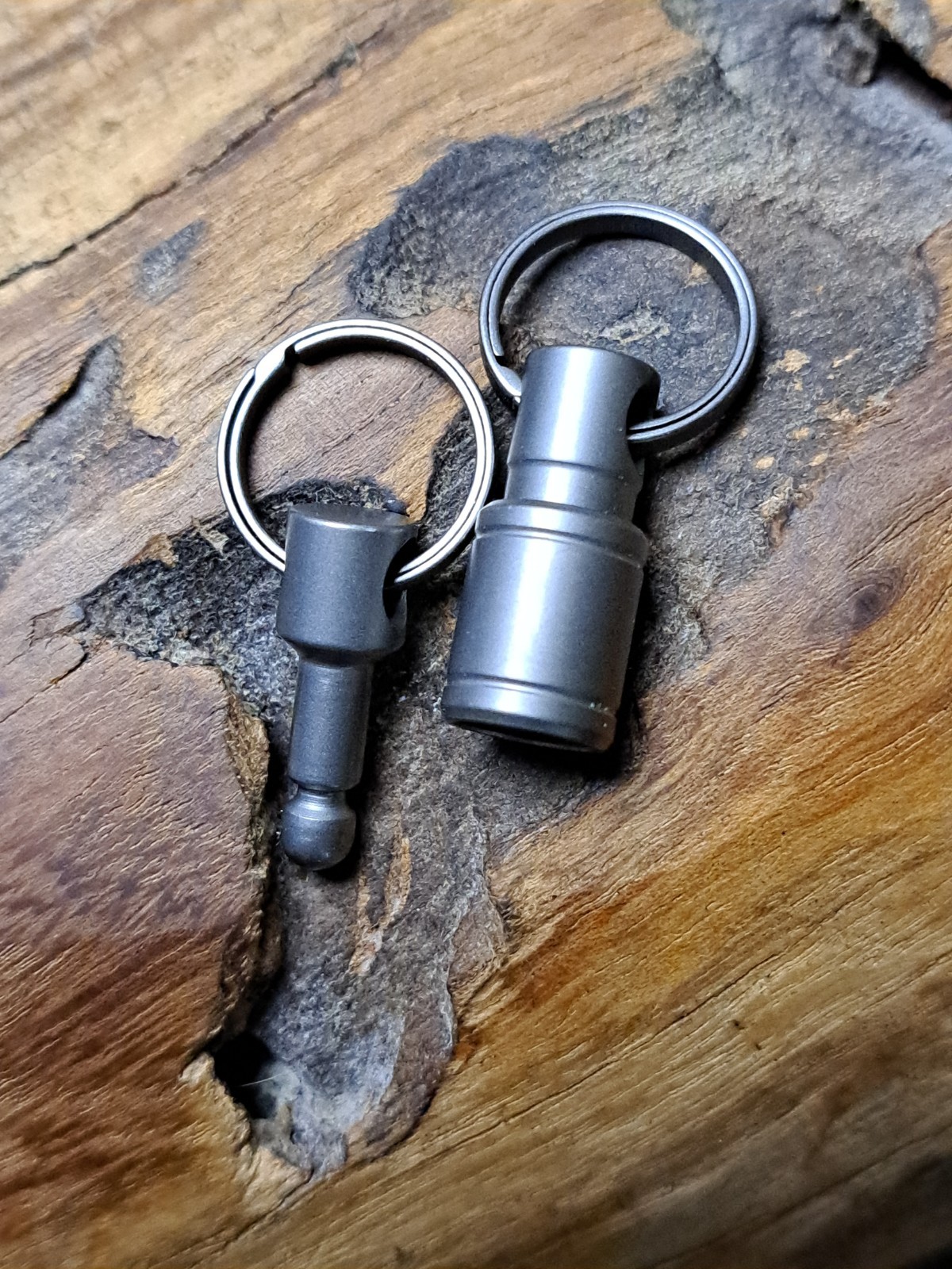 Minimalist Series Titanium Quick-Release Keychain Swivel