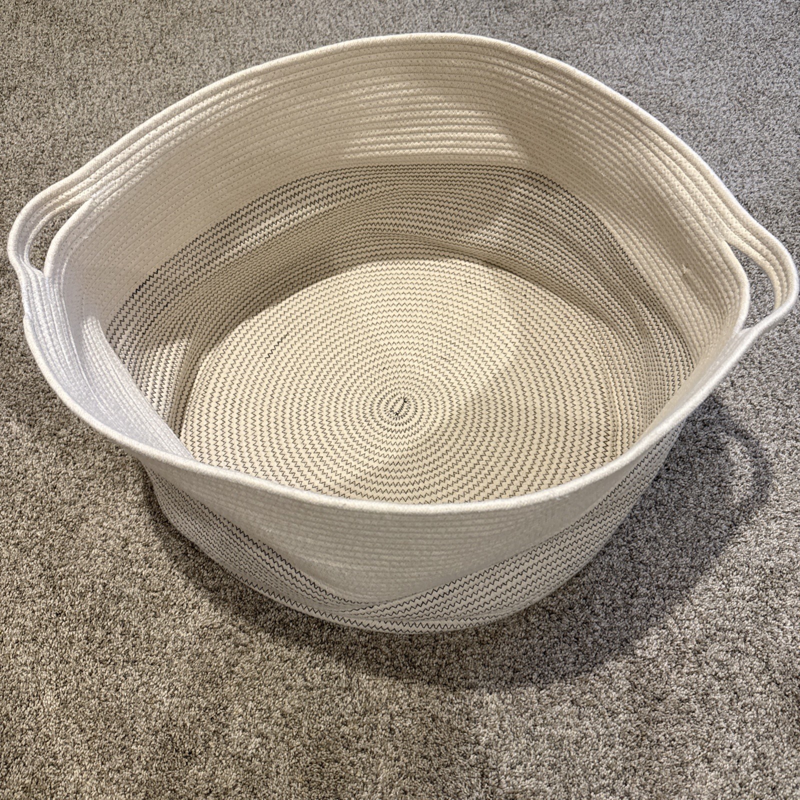 XXX LG COTTON ROPE BASKET, WHITE