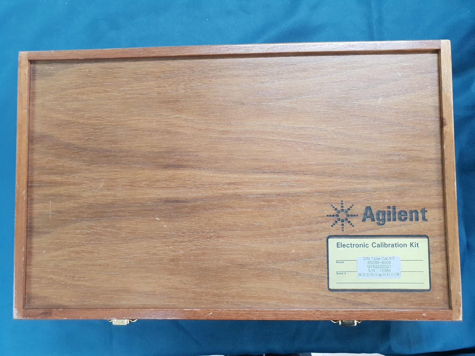 HP/Agilent  85098-60009: DIN TYPE Electronics Calibration Module 300KHz ~ 7.5GHz