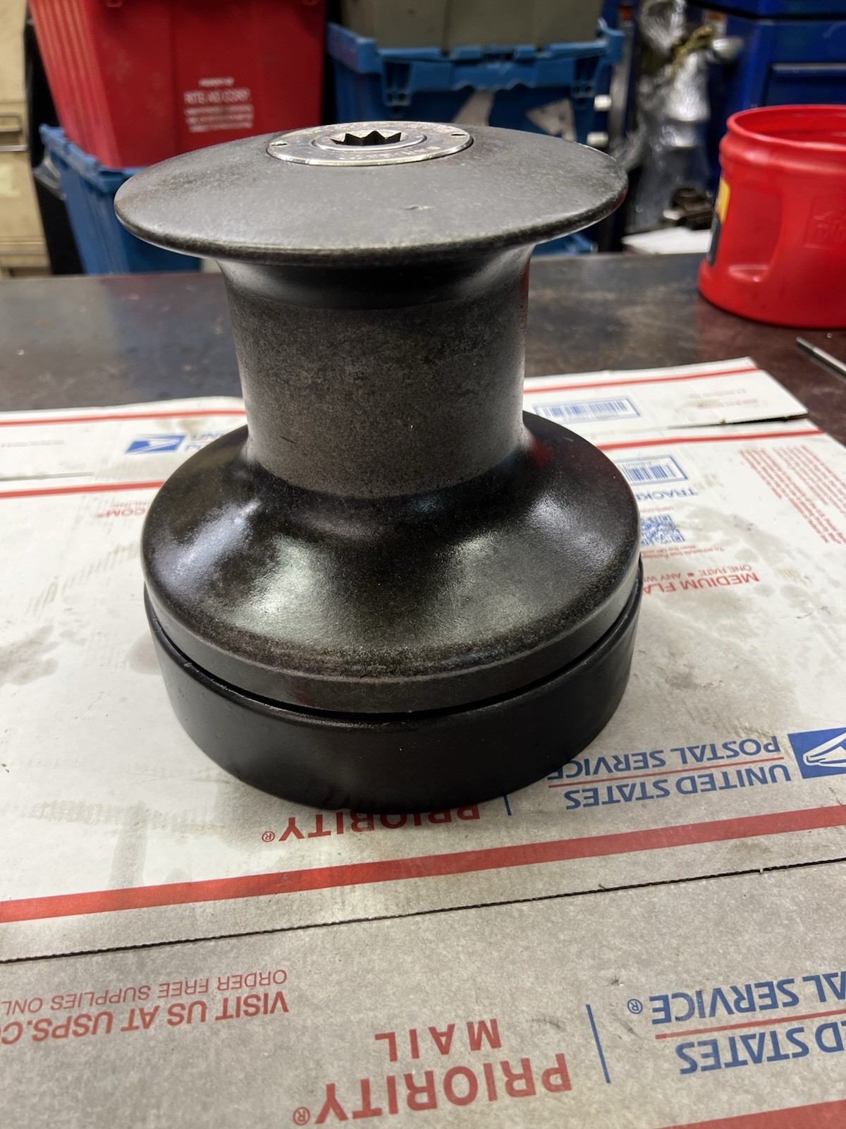Barient 28 sailboat winch